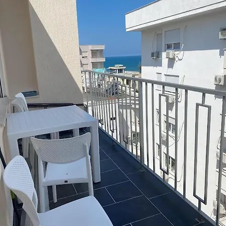 A&t * Durrës